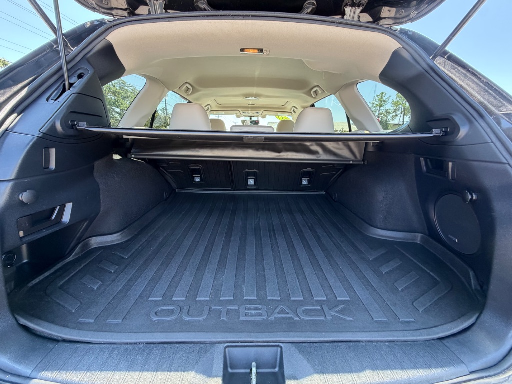 2019 Subaru Outback - $17,995