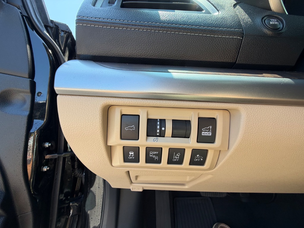2019 Subaru Outback - $17,995