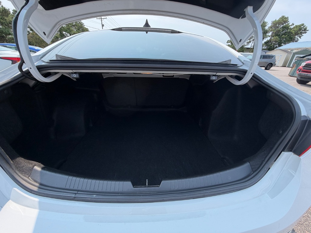 2023 Chevrolet Malibu - $17,327