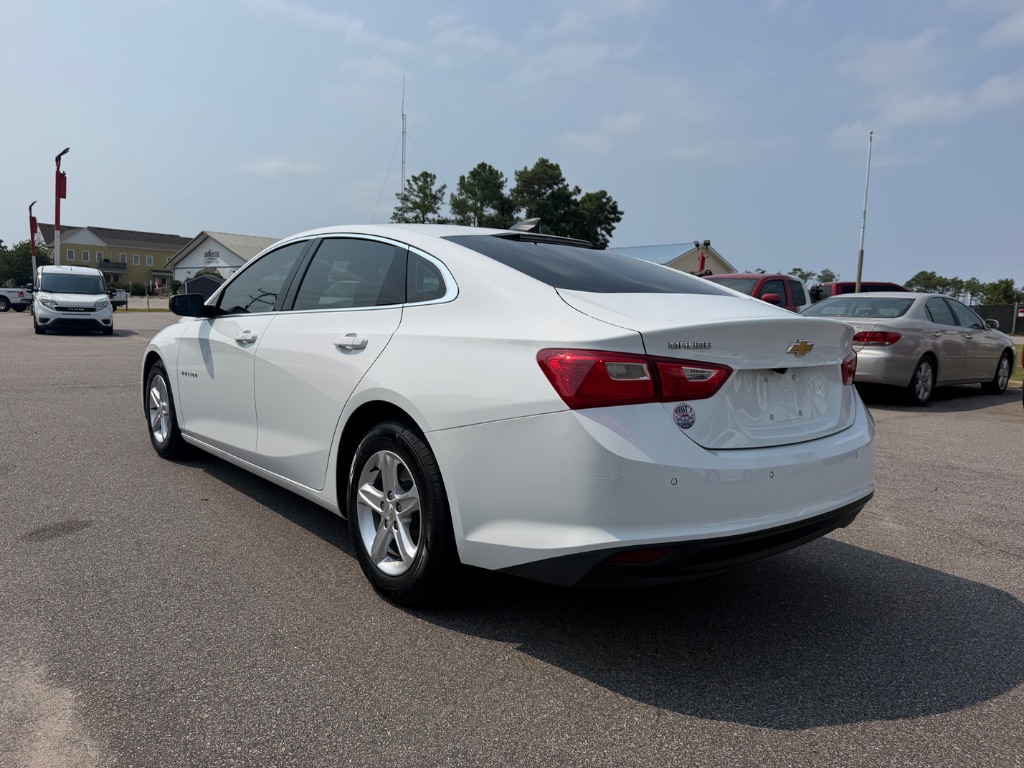 2023 Chevrolet Malibu - $17,327