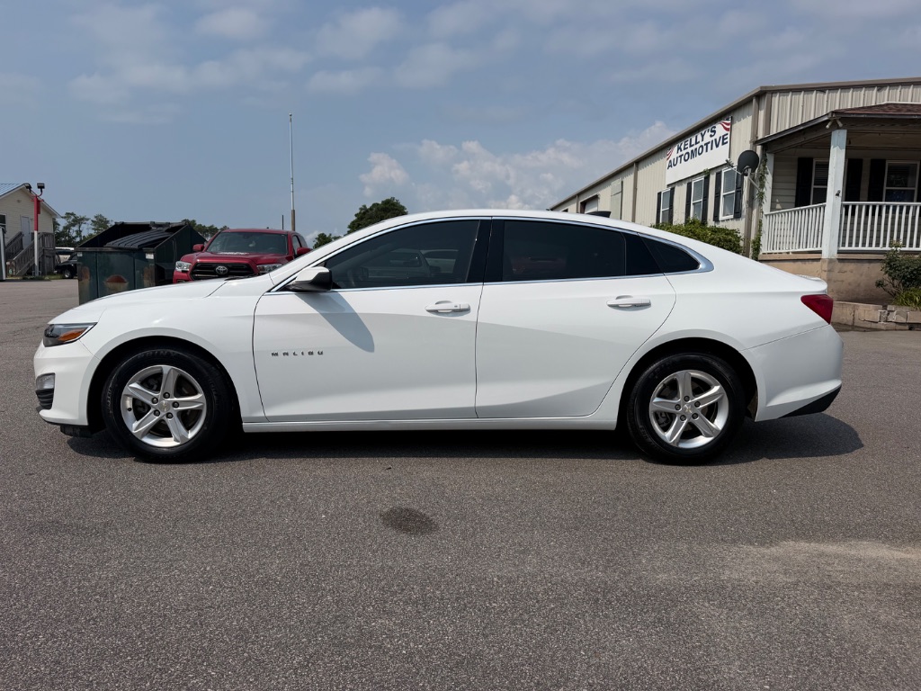 2023 Chevrolet Malibu - $17,327