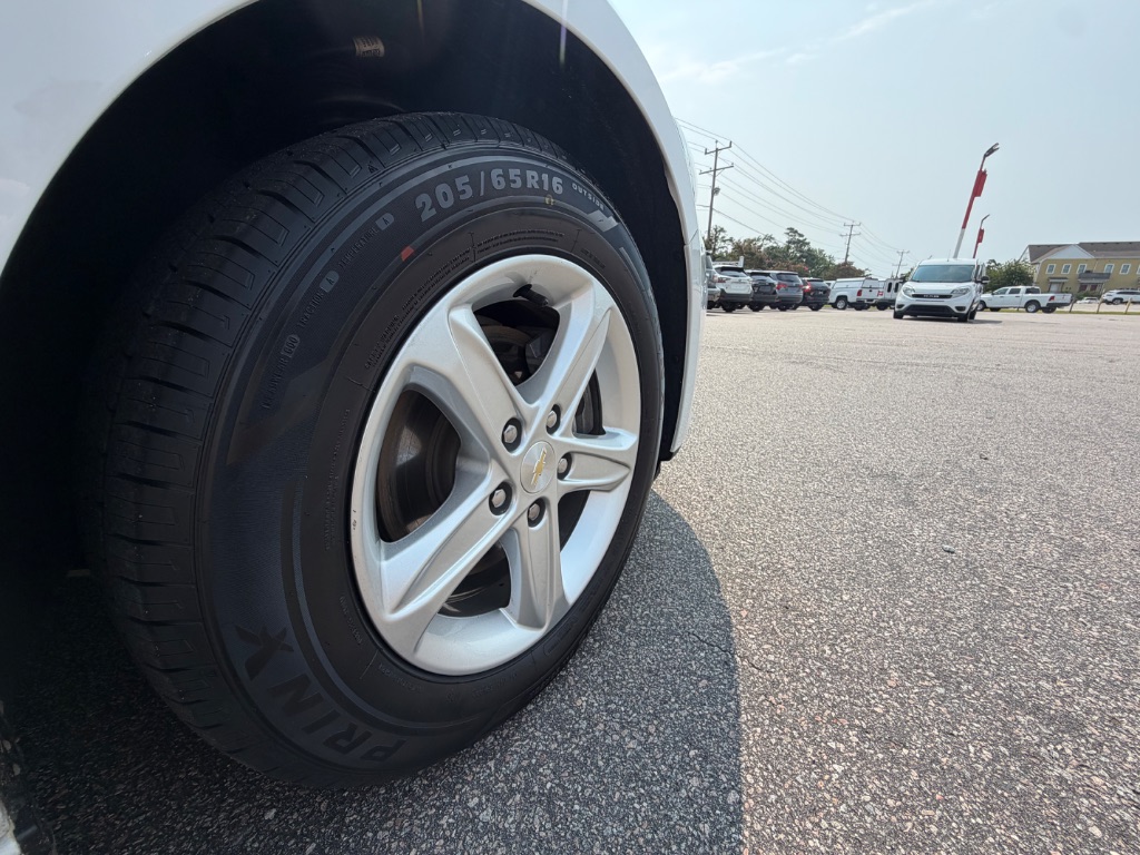2023 Chevrolet Malibu - $17,327