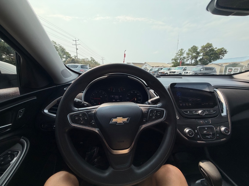 2023 Chevrolet Malibu - $17,327