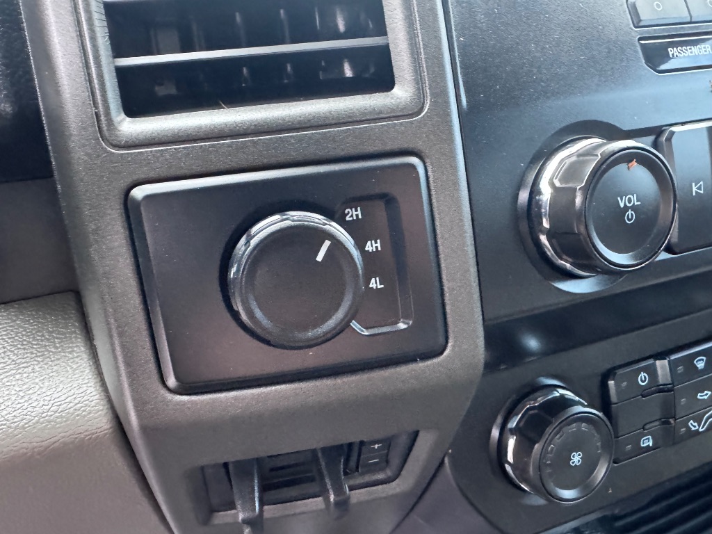 2019 Ford F-550 - $39,990