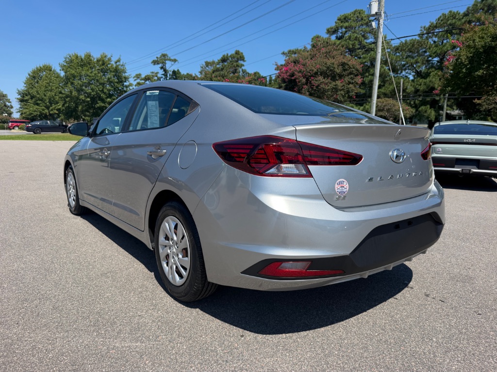2020 Hyundai Elantra - $17,107