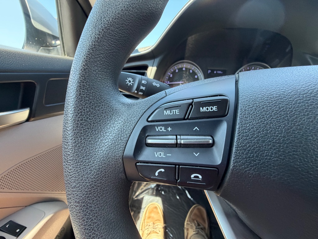 2020 Hyundai Elantra - $17,107