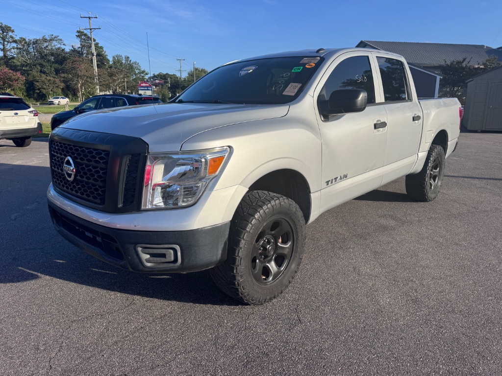 2019 Nissan Titan Plata Camioneta Todo terreno Automática