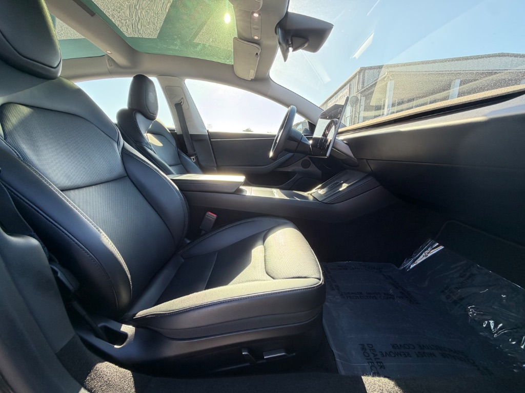 2024 Tesla Model 3 - $31,999