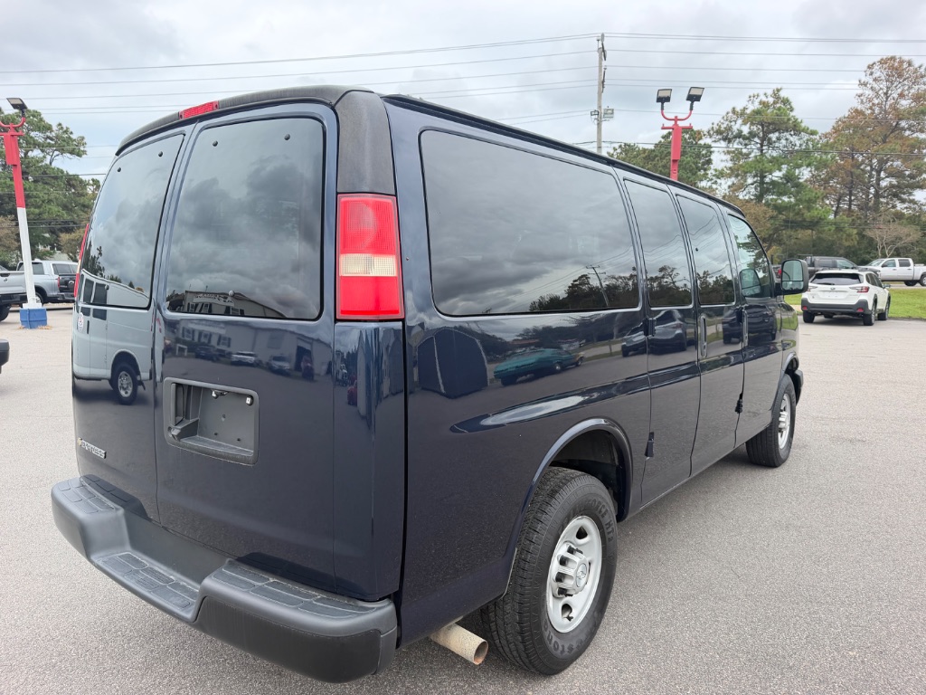 2015 Chevrolet Express - $24,998