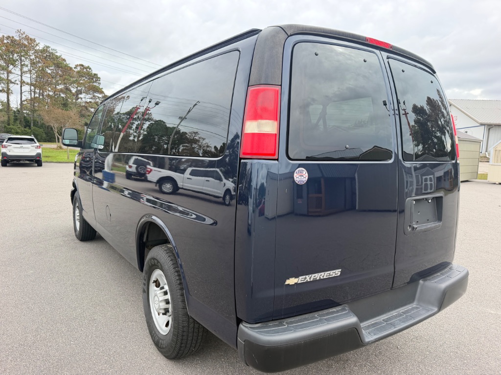 2015 Chevrolet Express - $24,998