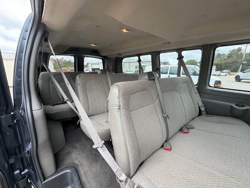 2015 Chevrolet Express - $24,998