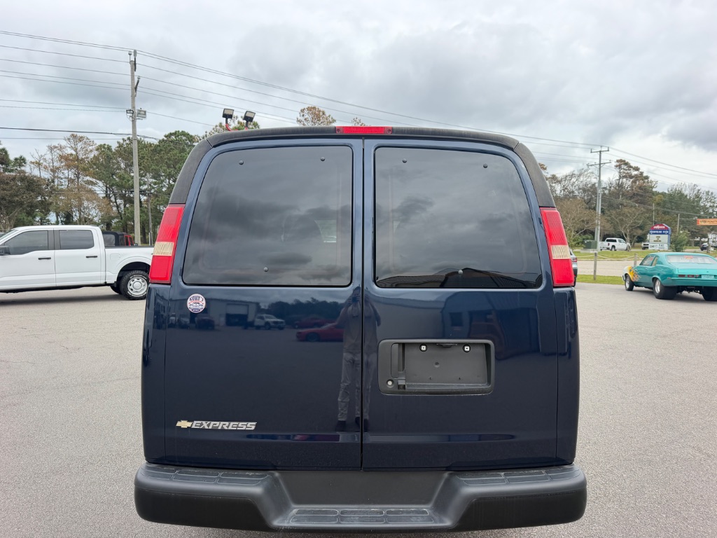 2015 Chevrolet Express - $24,998