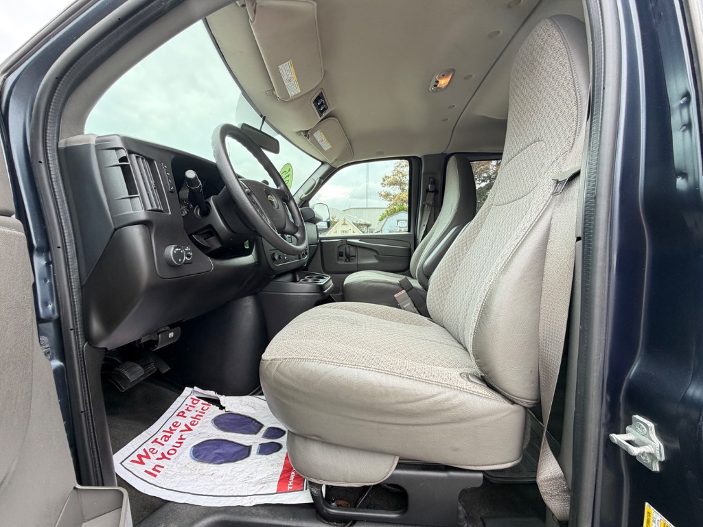 2015 Chevrolet Express - $24,998