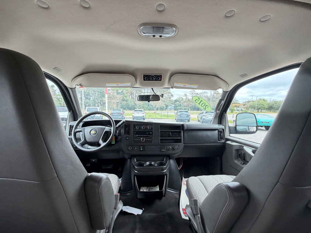 2015 Chevrolet Express - $24,998