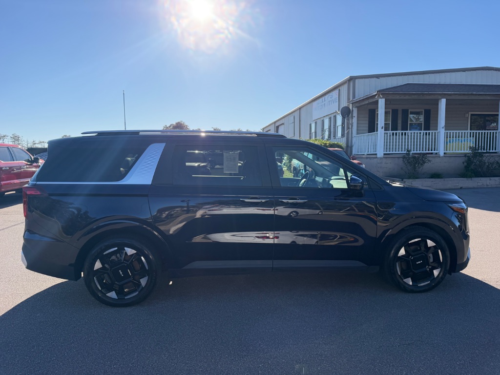 2025 Kia Carnival - $33,995