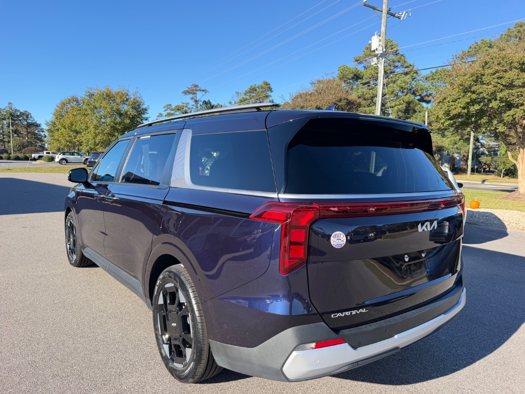 2025 Kia Carnival - $33,995