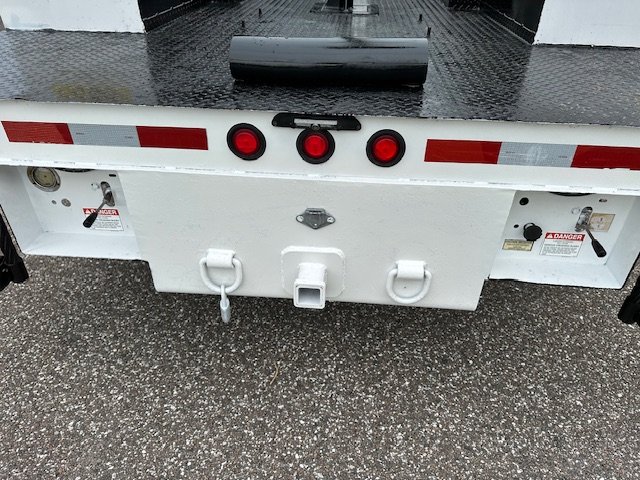 2003 Ford F-550 - $25,900