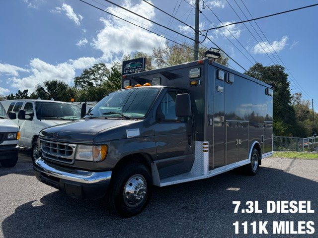 2000 Ford E-450 - $17,900