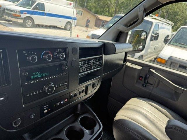 2017 Chevrolet Express - $14,900