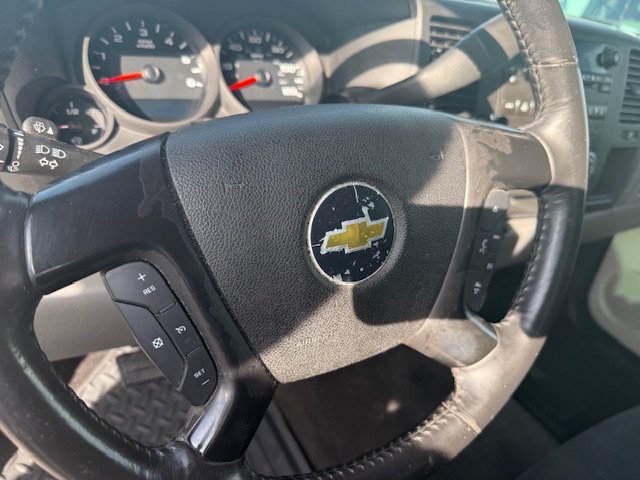 2011 Chevrolet Silverado 1500 - $9,900