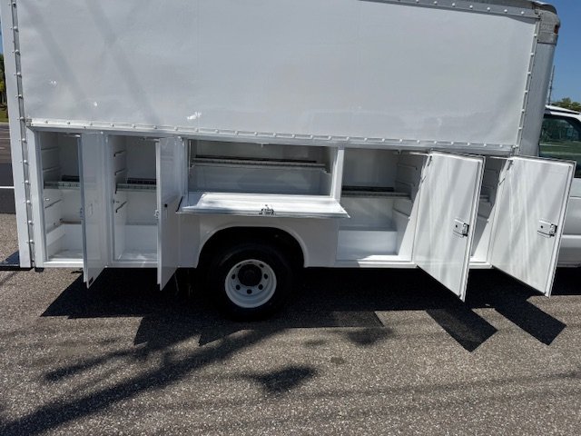 2003 Ford E-450 - $17,900