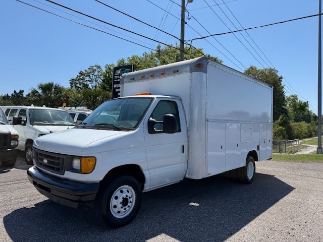 2003 Ford E-450 - $17,900