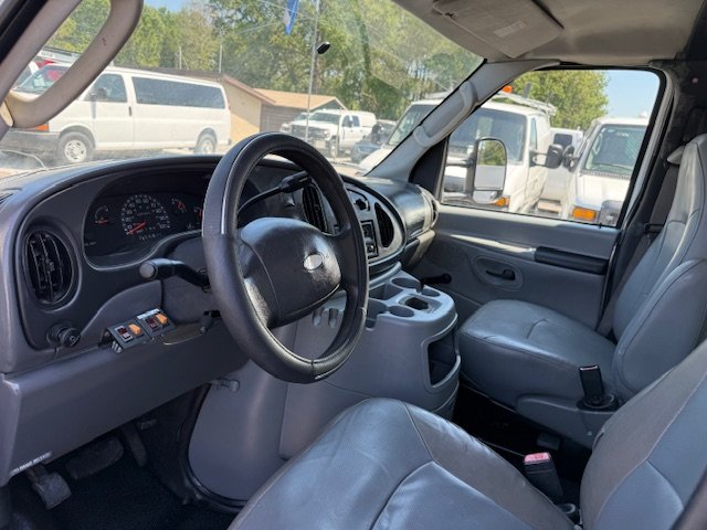 2003 Ford E-450 - $17,900