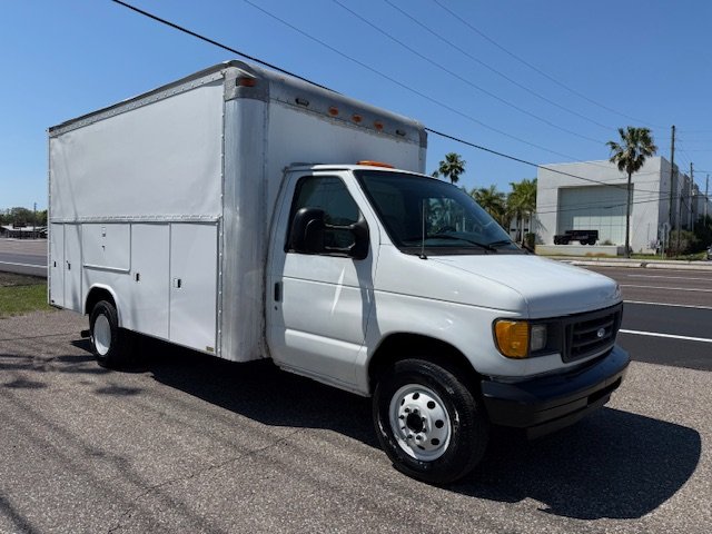 2003 Ford E-450 - $17,900