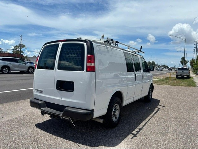 2015 Chevrolet Express - $13,900