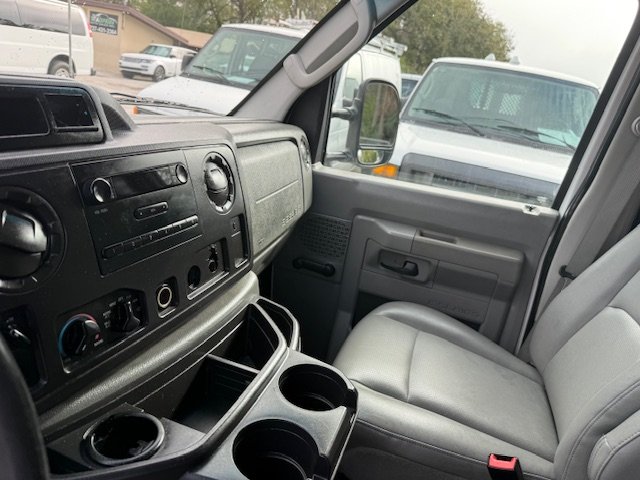 2009 Ford E-350 - $9,900
