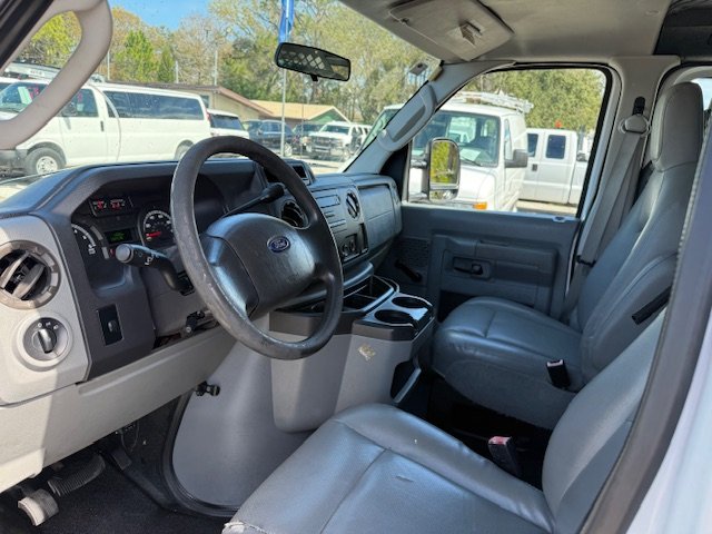2009 Ford E-350 - $11,900