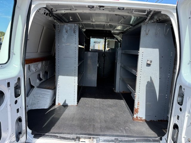 2009 Ford E-350 - $11,900