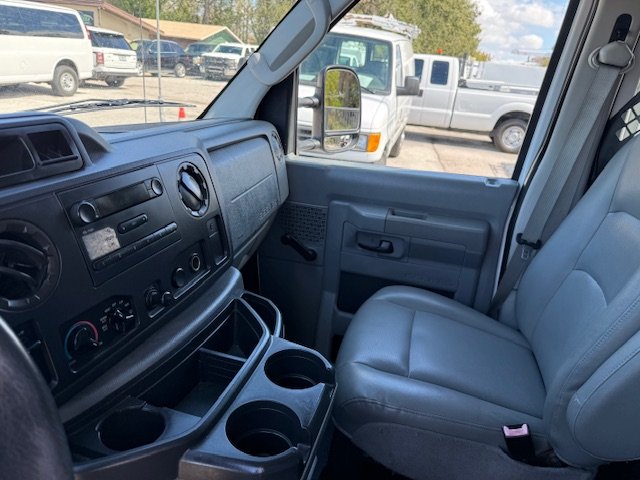 2009 Ford E-350 - $11,900
