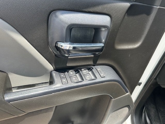 2016 Chevrolet Silverado - $32,900