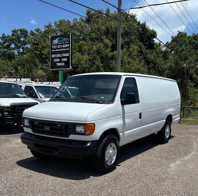 2006 Ford E-350 Super Duty - $11,900