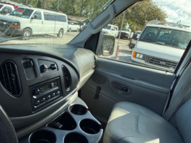 2006 Ford E-350 - $10,900