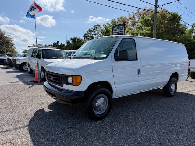 2006 Ford E-350 - $10,900