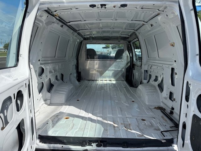 2006 Ford E-350 - $10,900