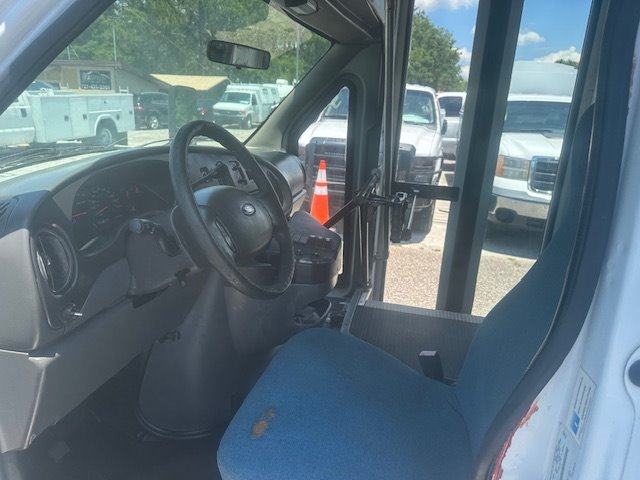 2008 Ford E-350 - $7,900