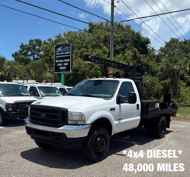 2004 Ford F-550 Super Duty - $21,900