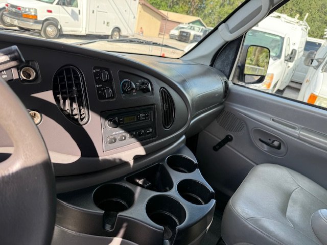2006 Ford E-350 Super Duty - $14,900