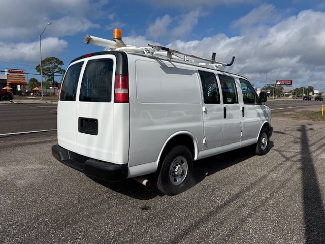 2011 Chevrolet Express - $10,900