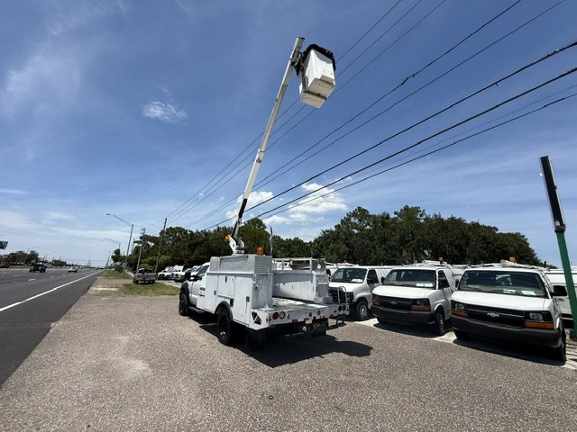 2013 Ford F-450 - $22,900