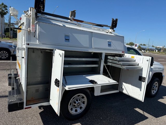 2012 Chevrolet Silverado 3500HD - $11,900
