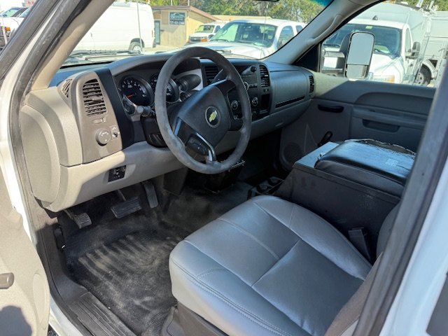 2012 Chevrolet Silverado 3500HD - $11,900