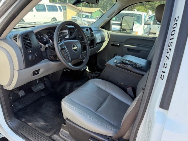 2012 Chevrolet Silverado 3500HD - $13,900