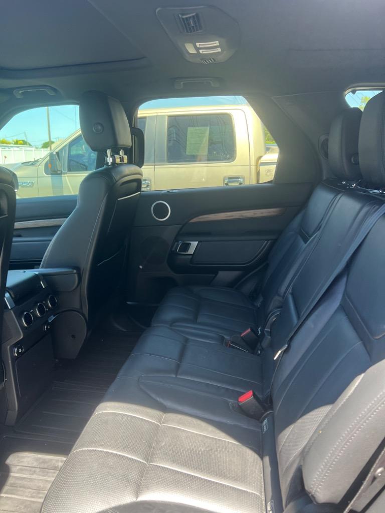 2018 Land Rover Discovery HSE photo
