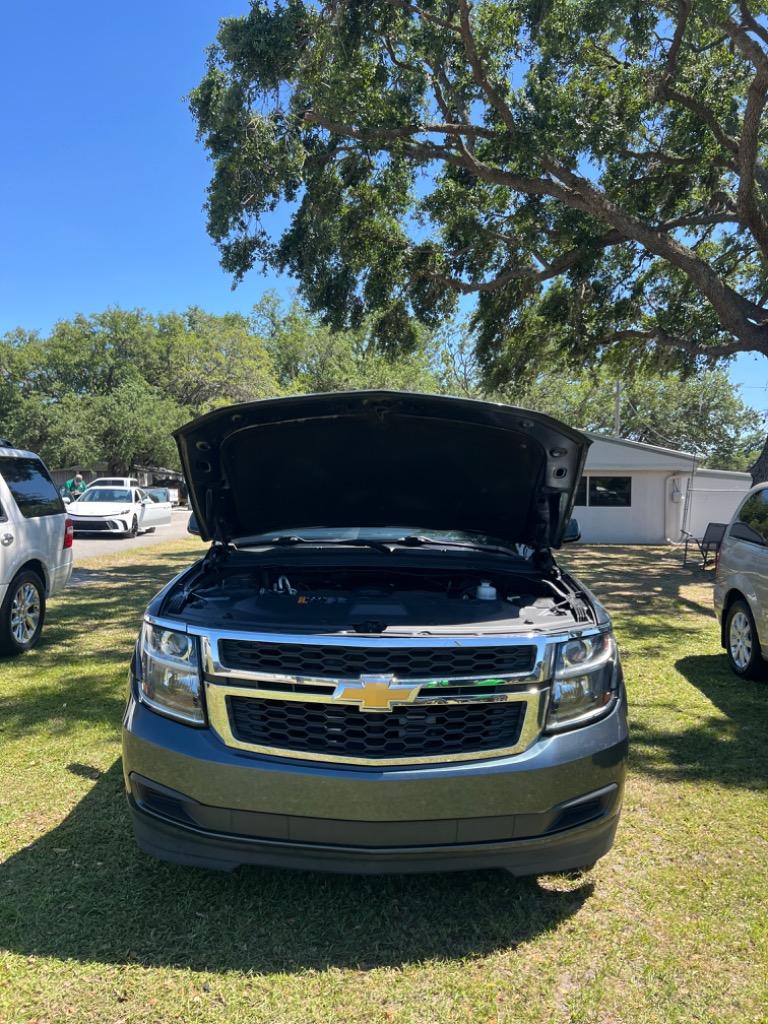 2019 Chevrolet Suburban 1500 LT photo