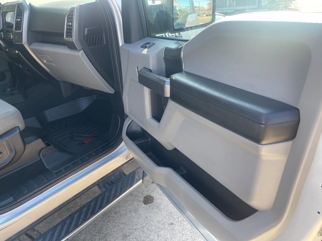 2019 Ford F150 XLT photo