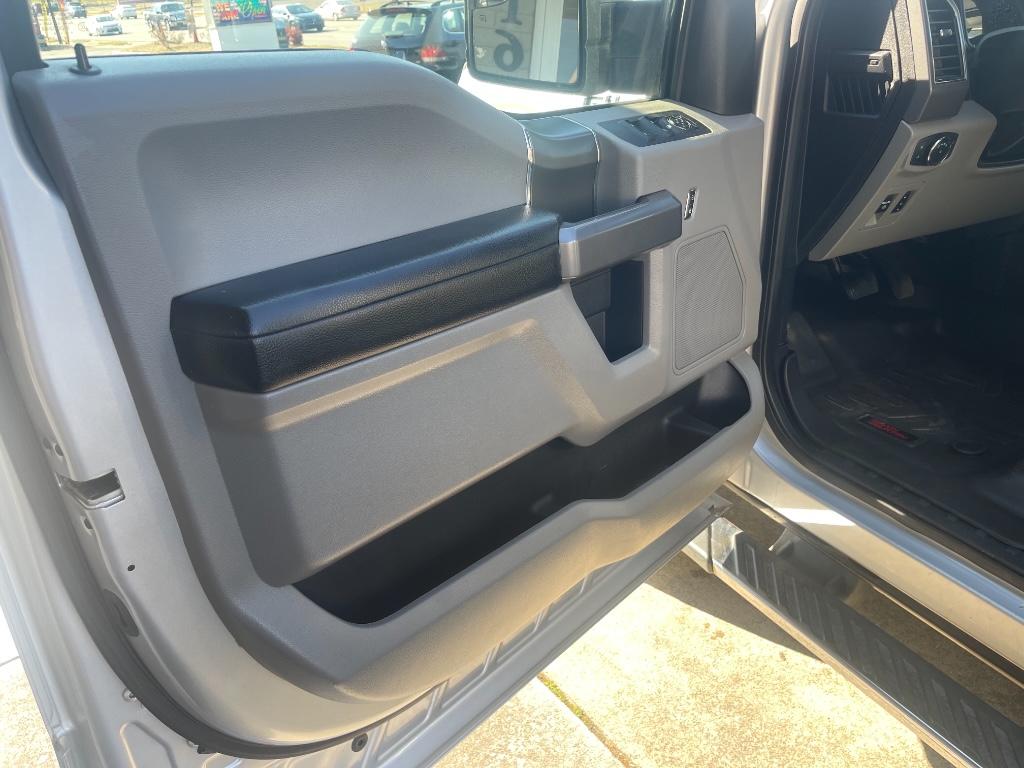2019 Ford F150 XLT photo